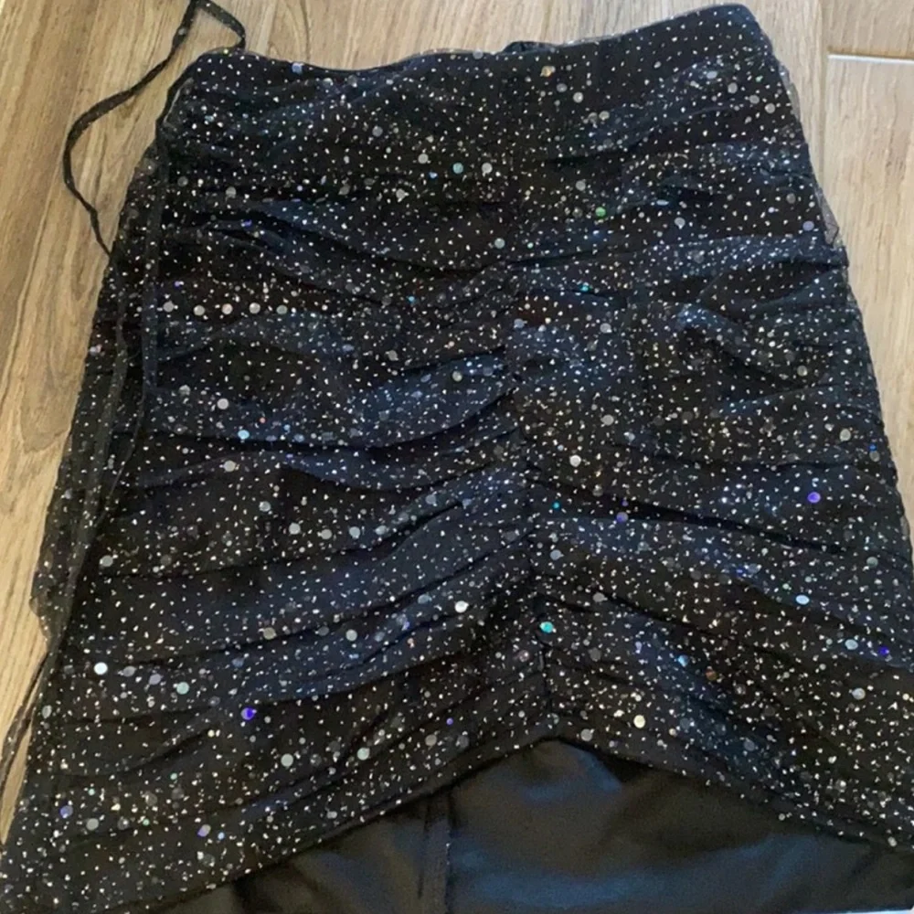 MISSGUIDED PARTY DRESS SET - Picture 6 of 7